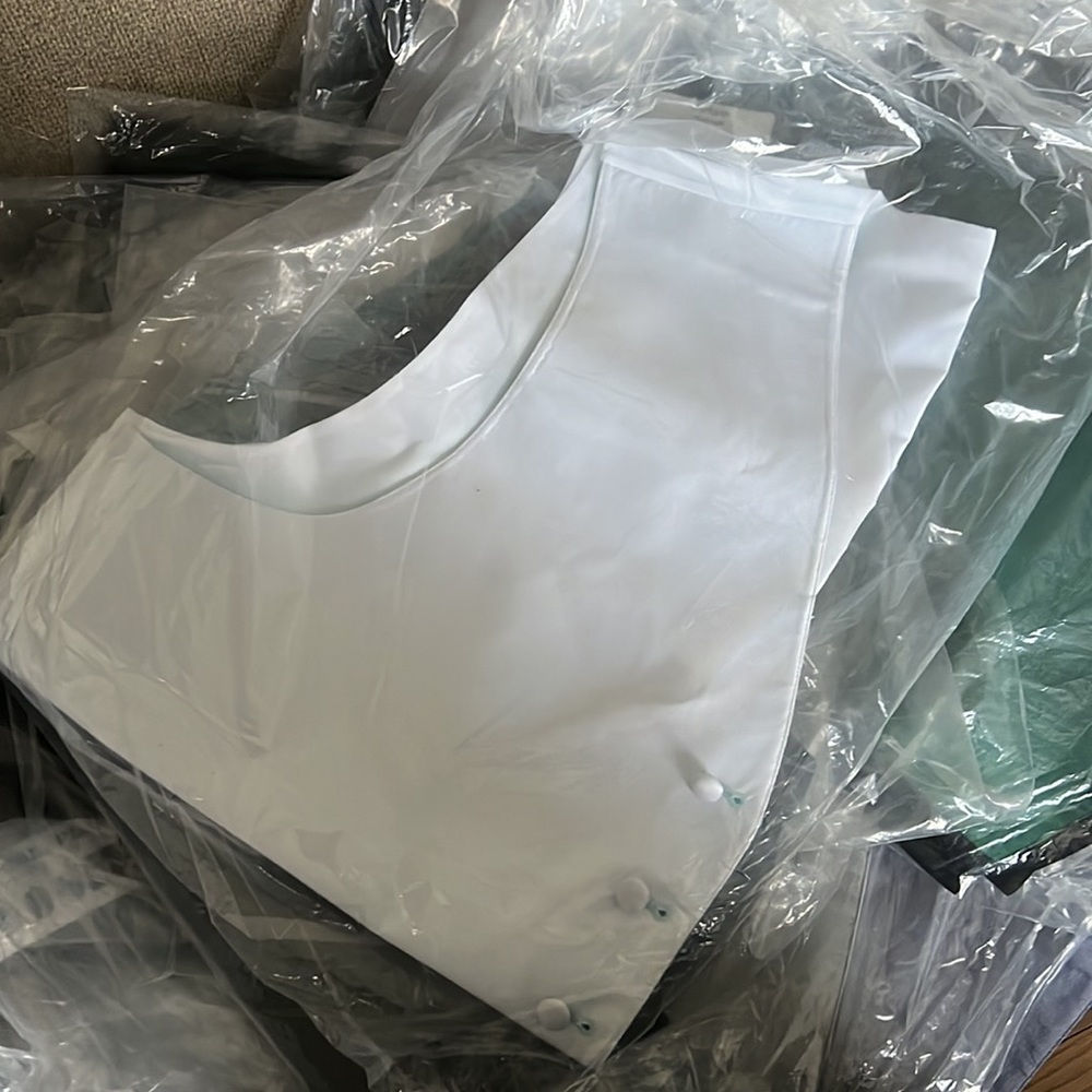 🛍$15 SALE🛍 
Men’s vests- REVERSIBLE AND SOLIDS